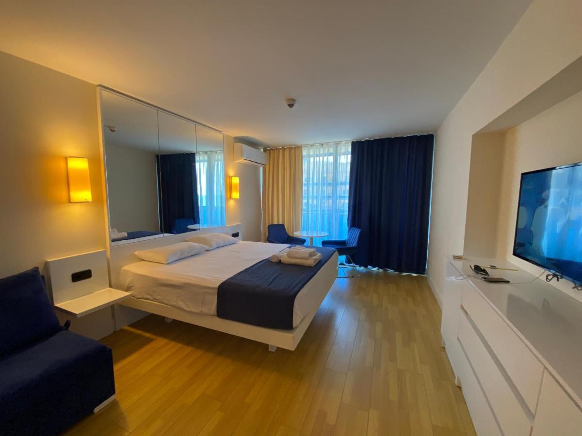 Orbi City Sea View Batumi Exterior photo